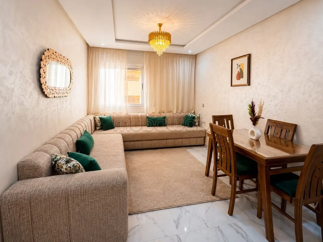 Appartement F3 meublé neuf à louer sur diour jamae - الرباط