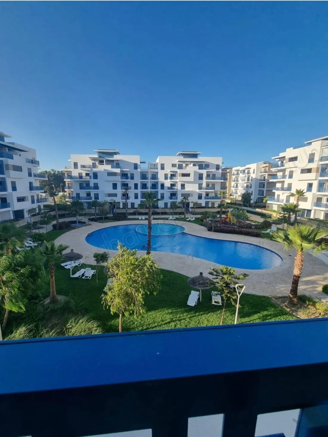 Super appartement avec vue sur piscine - مرتيل