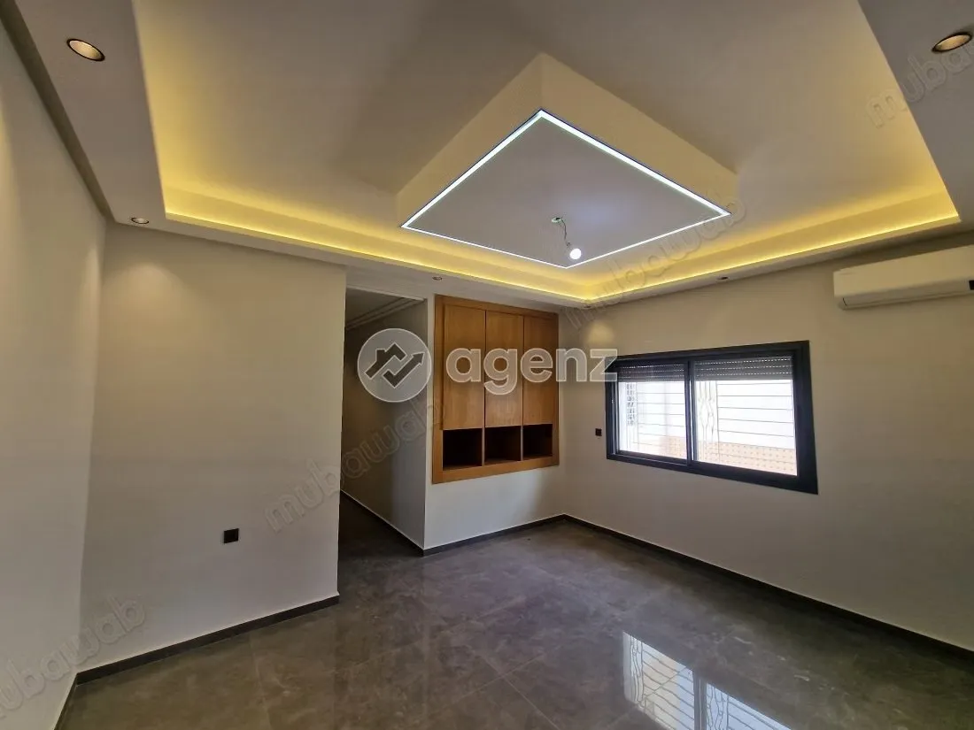 Appartement à vendre 210 m², 3 chambres 
Nouvelle Ville Fès - فاس (2)