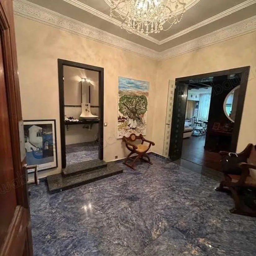 Appartement à Vendre de 337.0 m² à Rabat, Haut Agdal - الرباط (2)