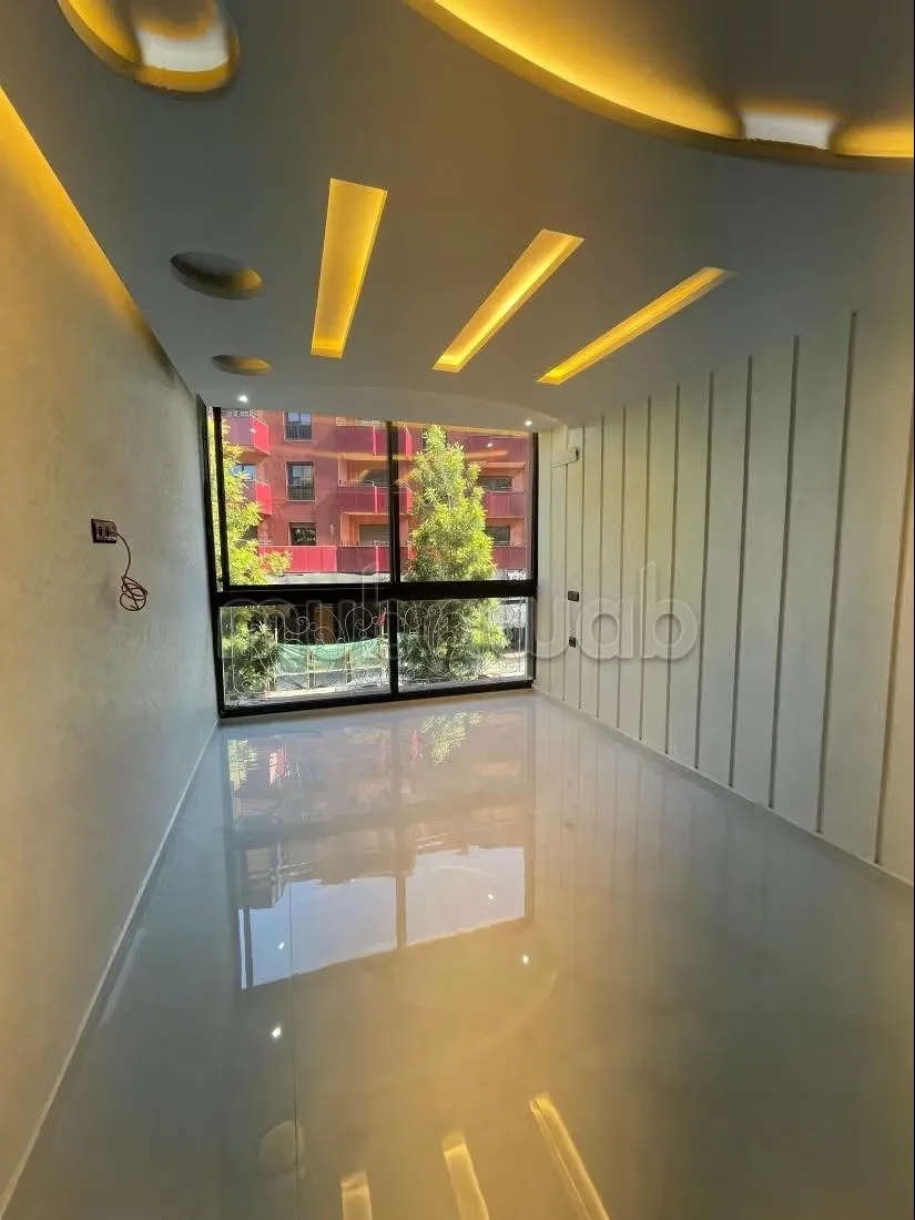 Bel appartement a vendre avec terrasse vue sur le boulevard... - مراكش