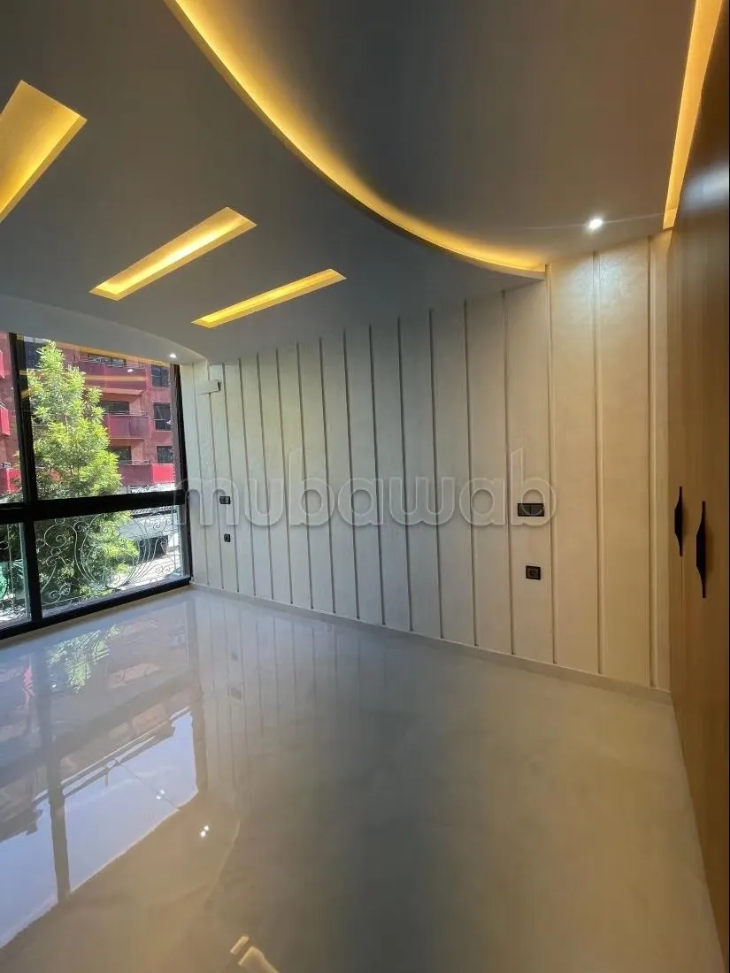 Bel appartement a vendre avec terrasse vue sur le boulevard... - مراكش (2)