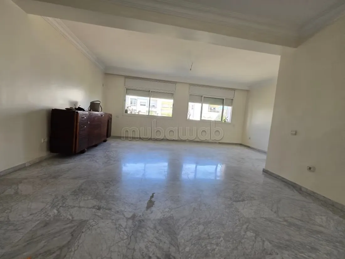 Bel appartement à vendre à Ain Diab. 
3 chambres. 
Jardin et... - الدار البيضاء