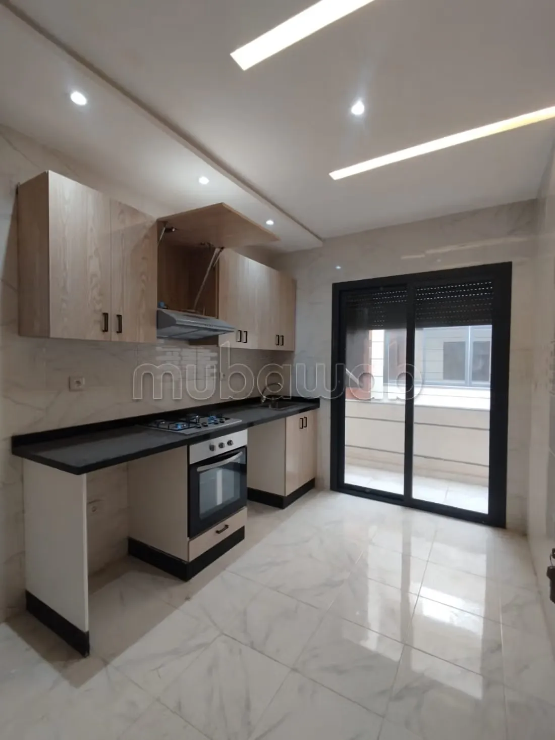 Bel appartement à vendre à Martil. 1 partie. Four - مرتيل