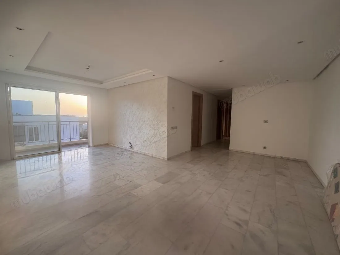 Vend appartement à Riyad. Surface de 126 m². Fenêtres double... - الرباط