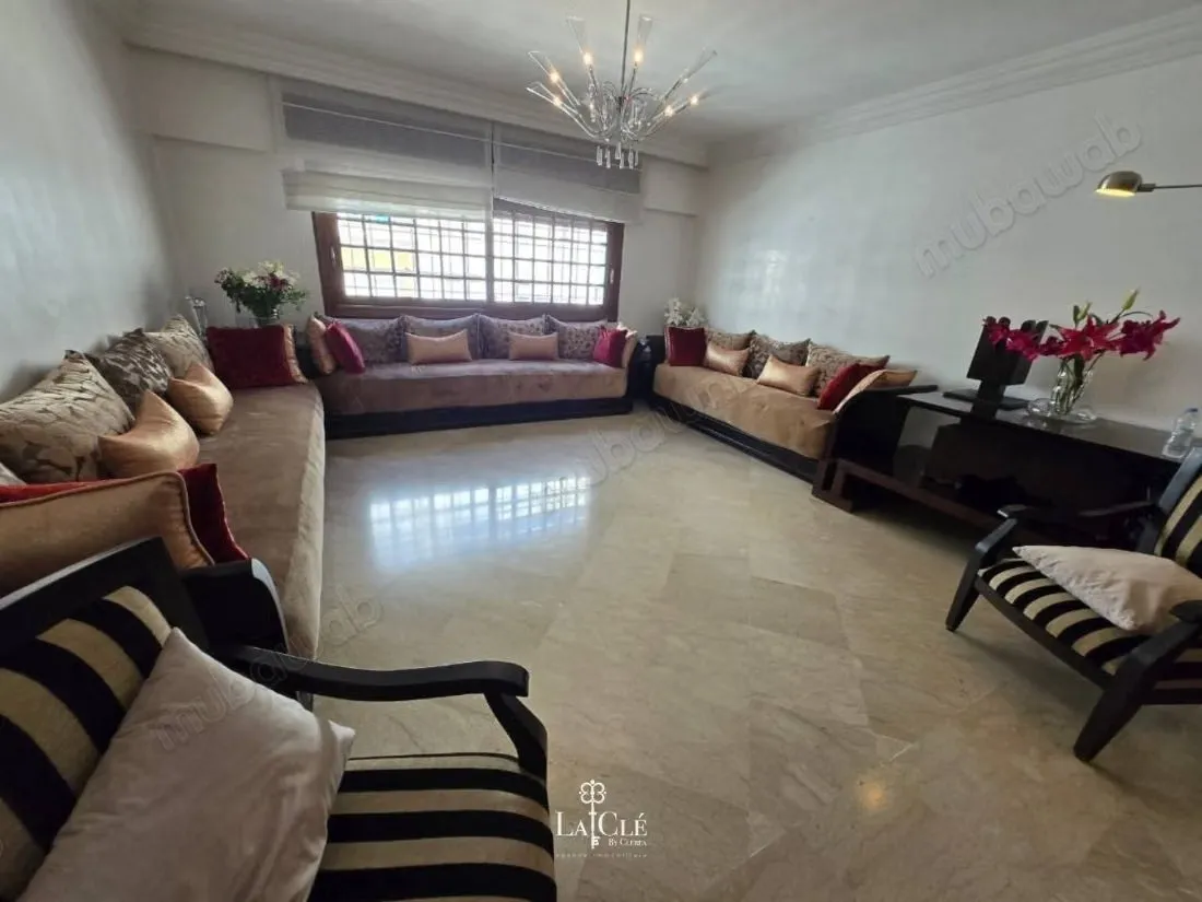 Appartement à vendre à Val Fleury. Superficie 177 m². Salon... - الدار البيضاء (2)