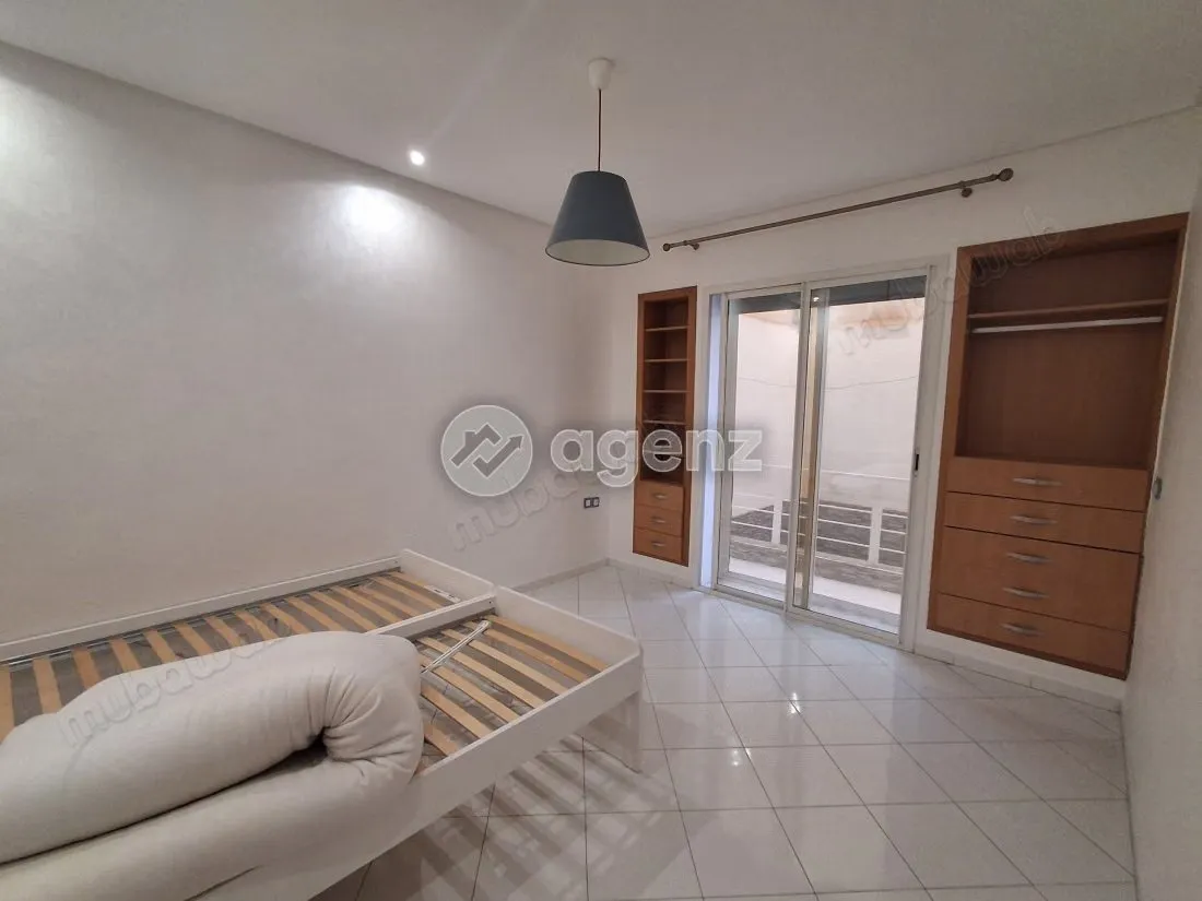 Duplex à vendre 214 m², 4 chambres Sidi Maarouf Casablanca - الدار البيضاء (2)