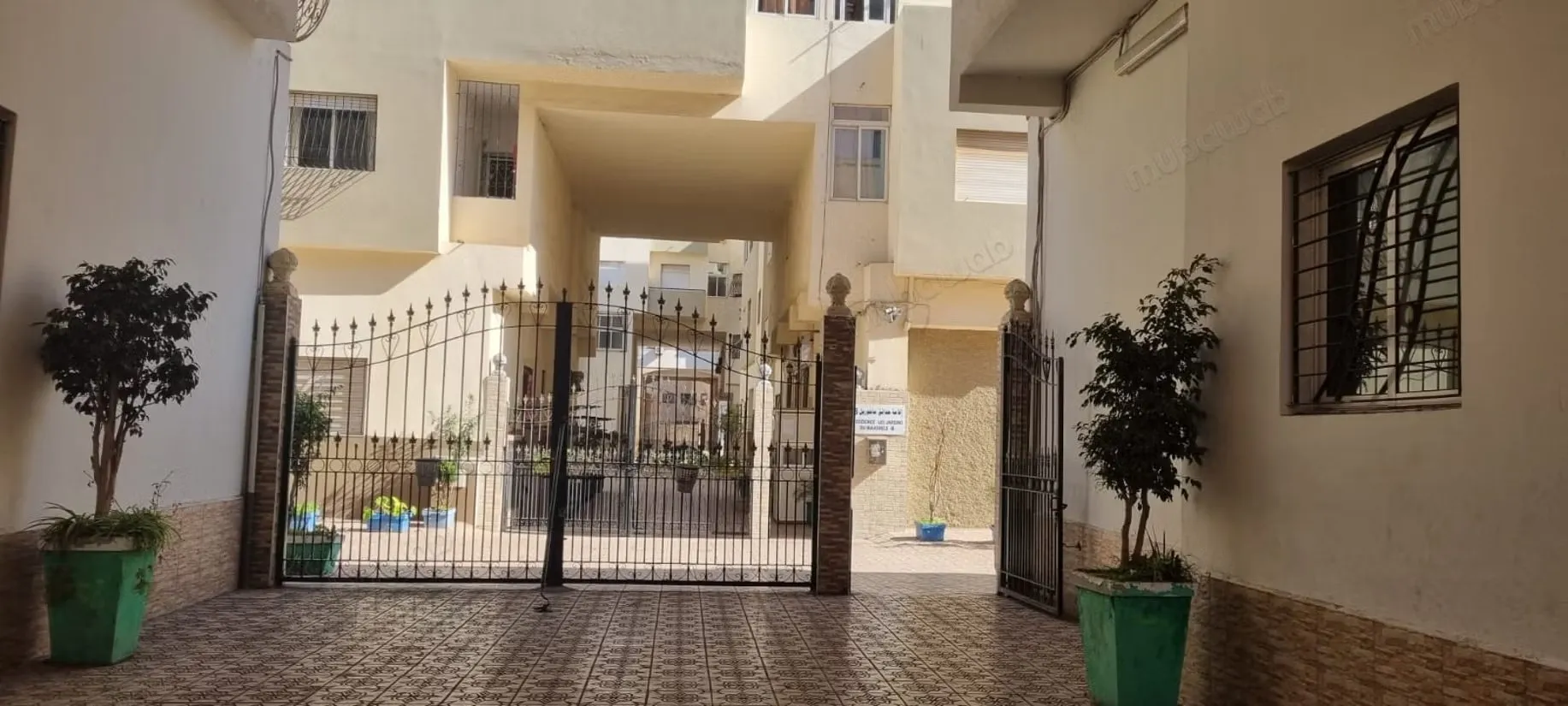 Apprtement 60 m Res fermée majorel Qods bernoussi - الدار البيضاء (2)