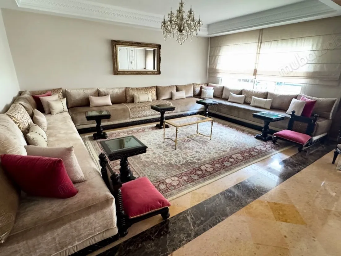 Bel appartement avec grande terrasse au cœur de Racine - الدار البيضاء (2)