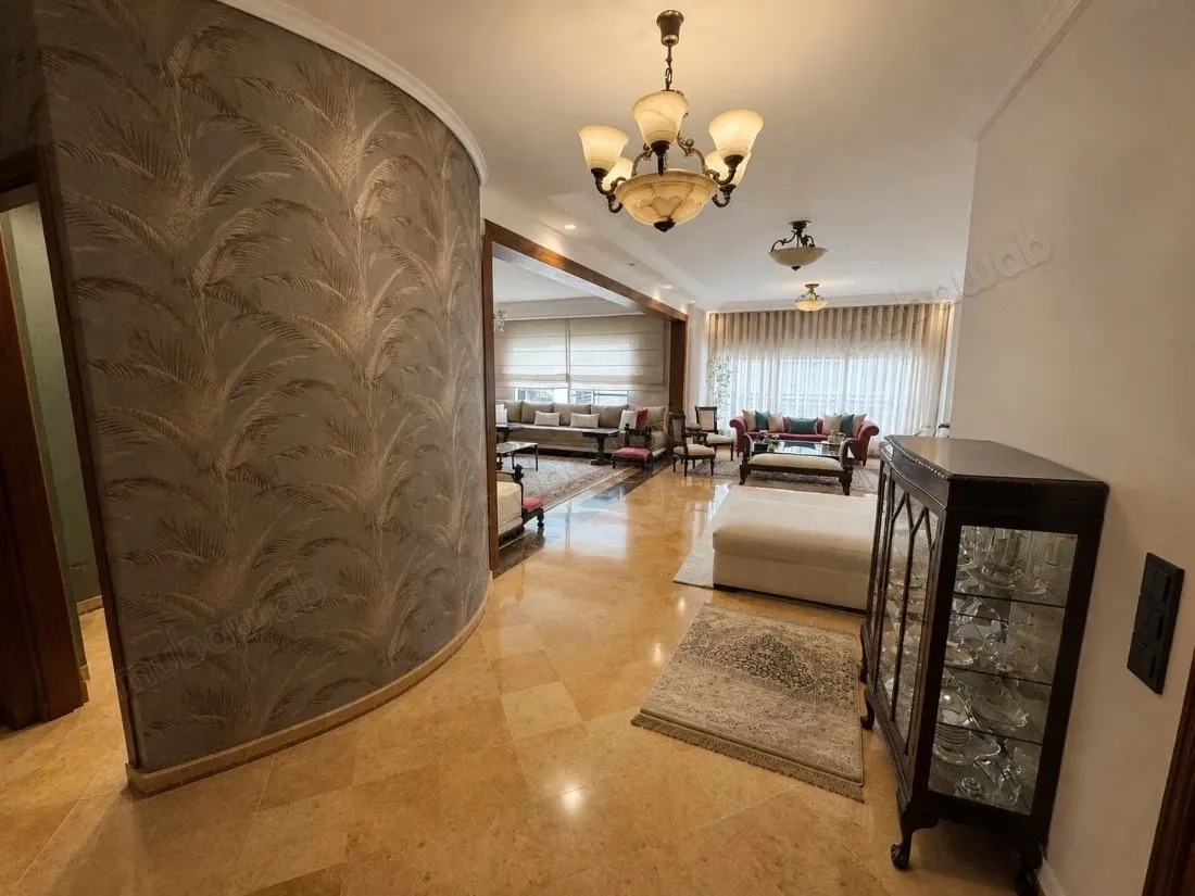 Bel appartement avec grande terrasse au cœur de Racine - الدار البيضاء (3)