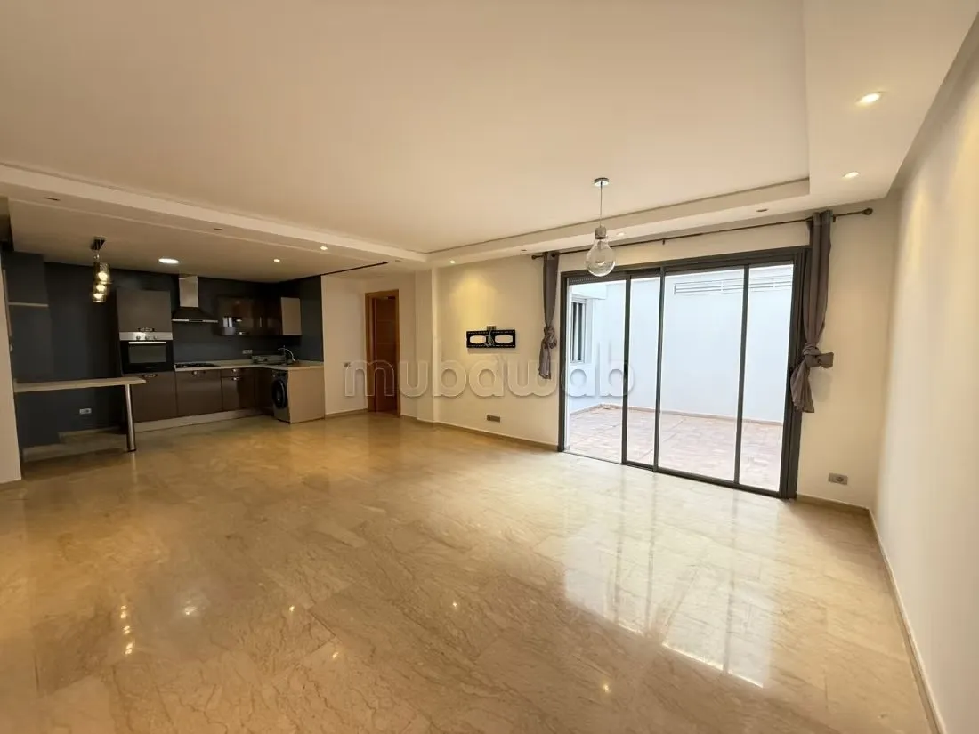 Studio lumineux avec cour privative – 1er étage - الدار البيضاء