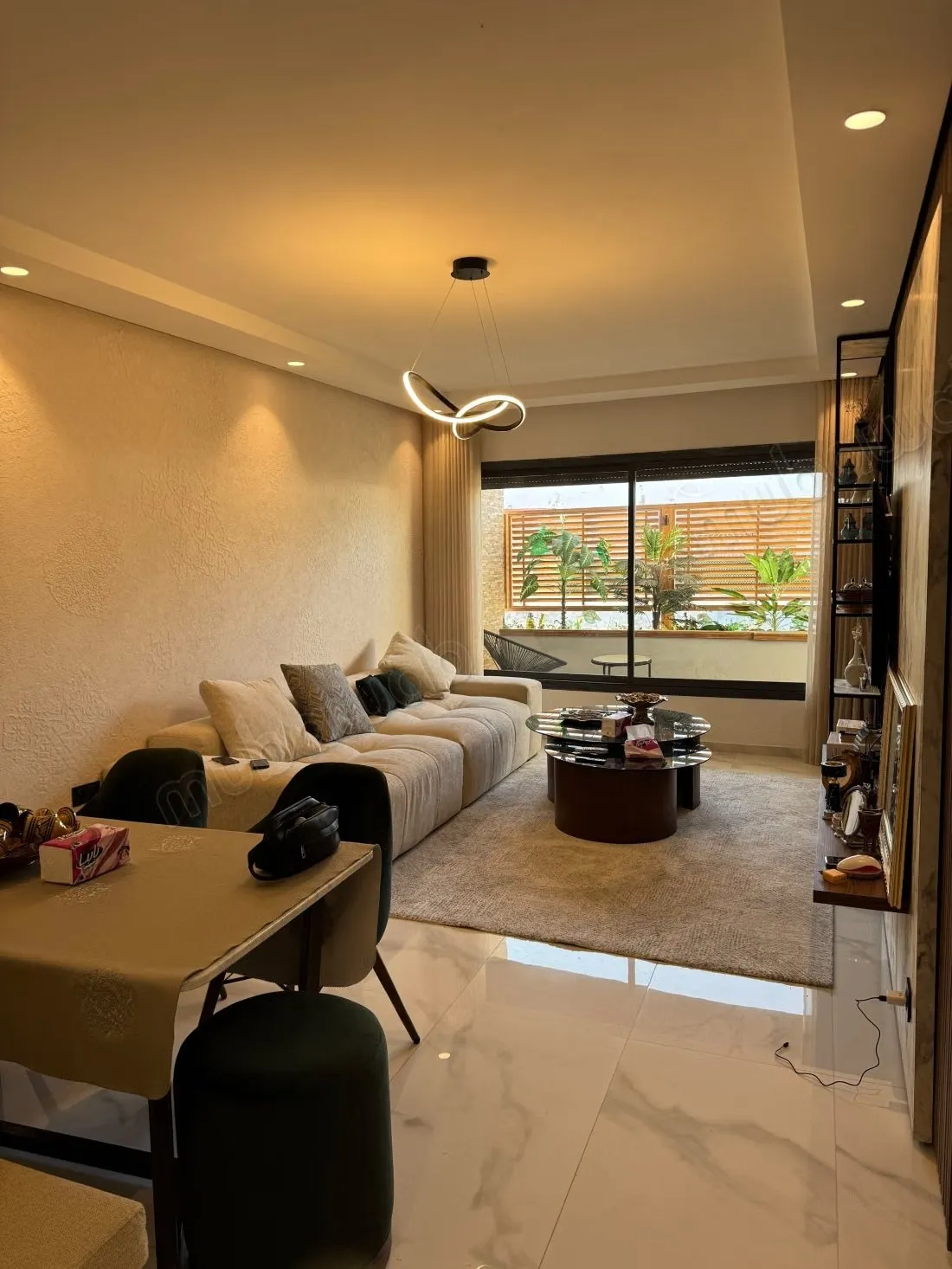 Vend appartement à Maârif.
Superficie 99 m².
Bien meublé - الدار البيضاء (2)