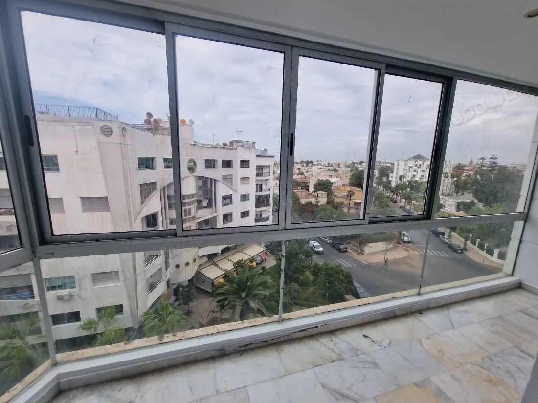 2chambres vide dernier étage a 2 mars - الدار البيضاء (2)