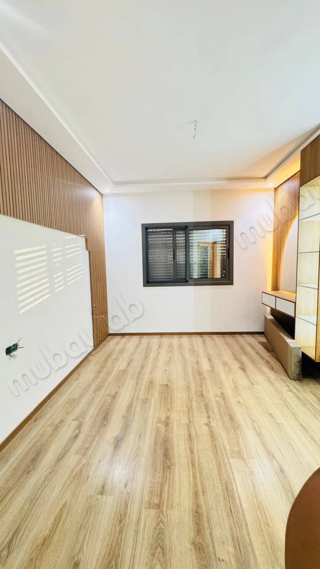 Appartement vide de deux chambres a louer - طنجة (2)