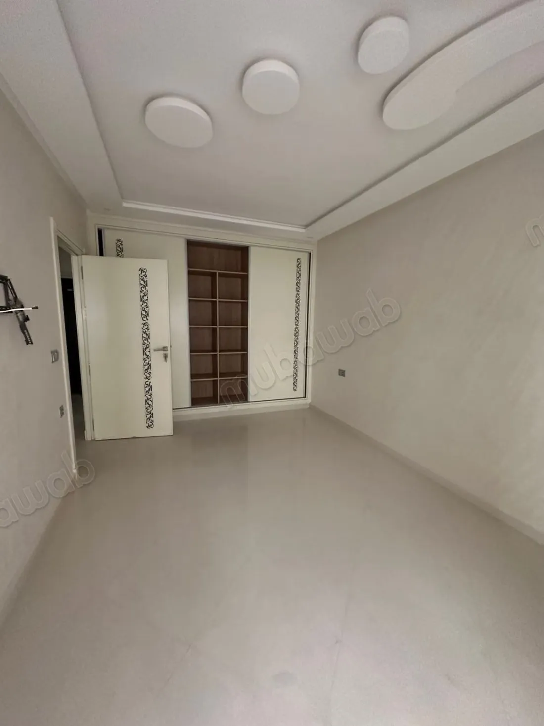 Appartement vide de deux chambres a louer - طنجة (3)