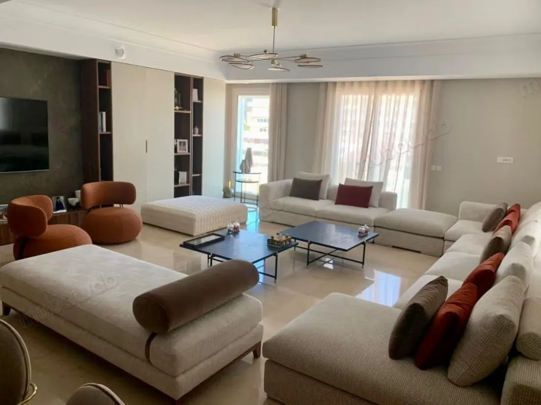 Appartement meublé 3 chambres avec solarium et veranda - الدار البيضاء