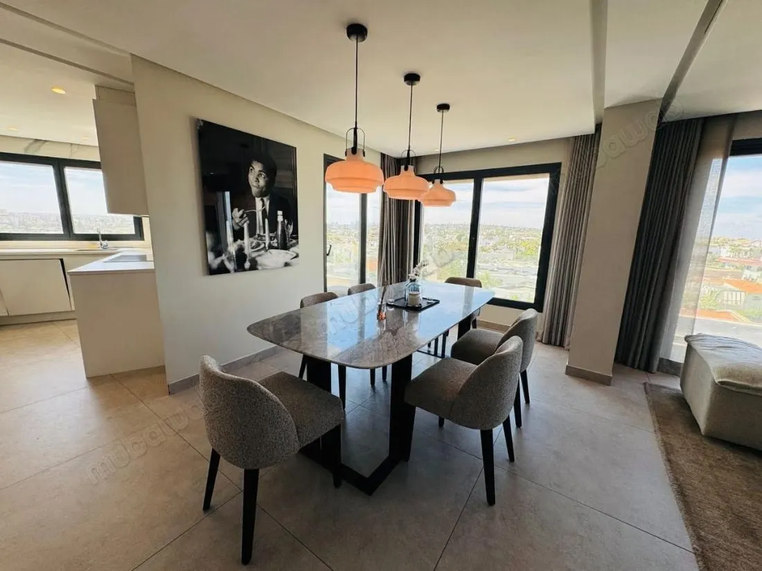 À louer – Somptueux appartement avec terrasse vue mer – 200... - الدار البيضاء (2)