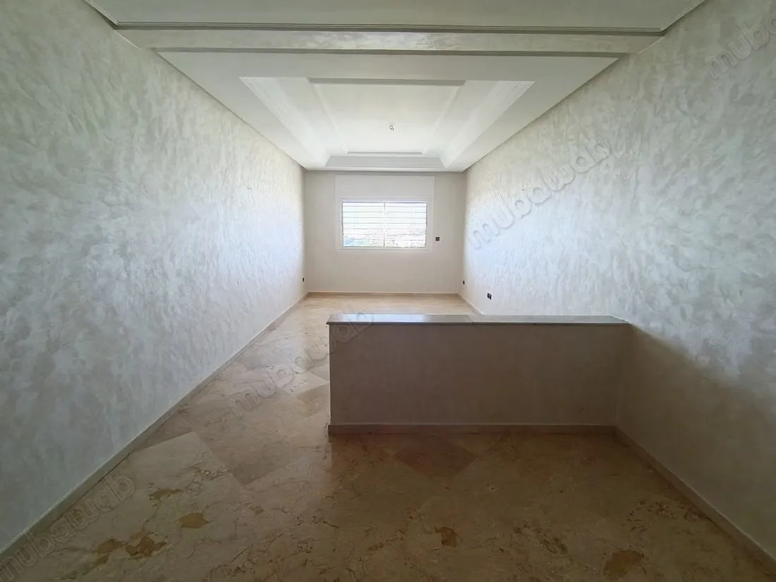 Superbe appartement non meublé à louer à Agdal - الرباط (2)