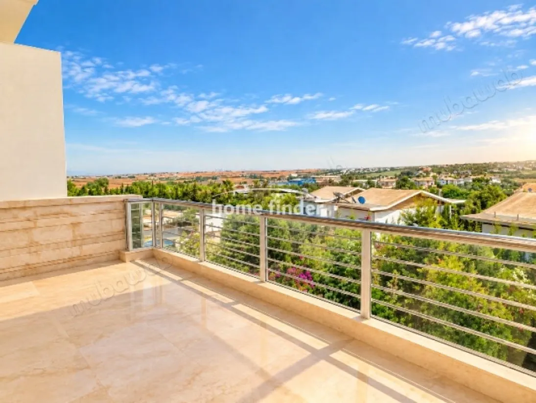 Appartement à louer sur Ville Verte 220 m² - بوسكورة