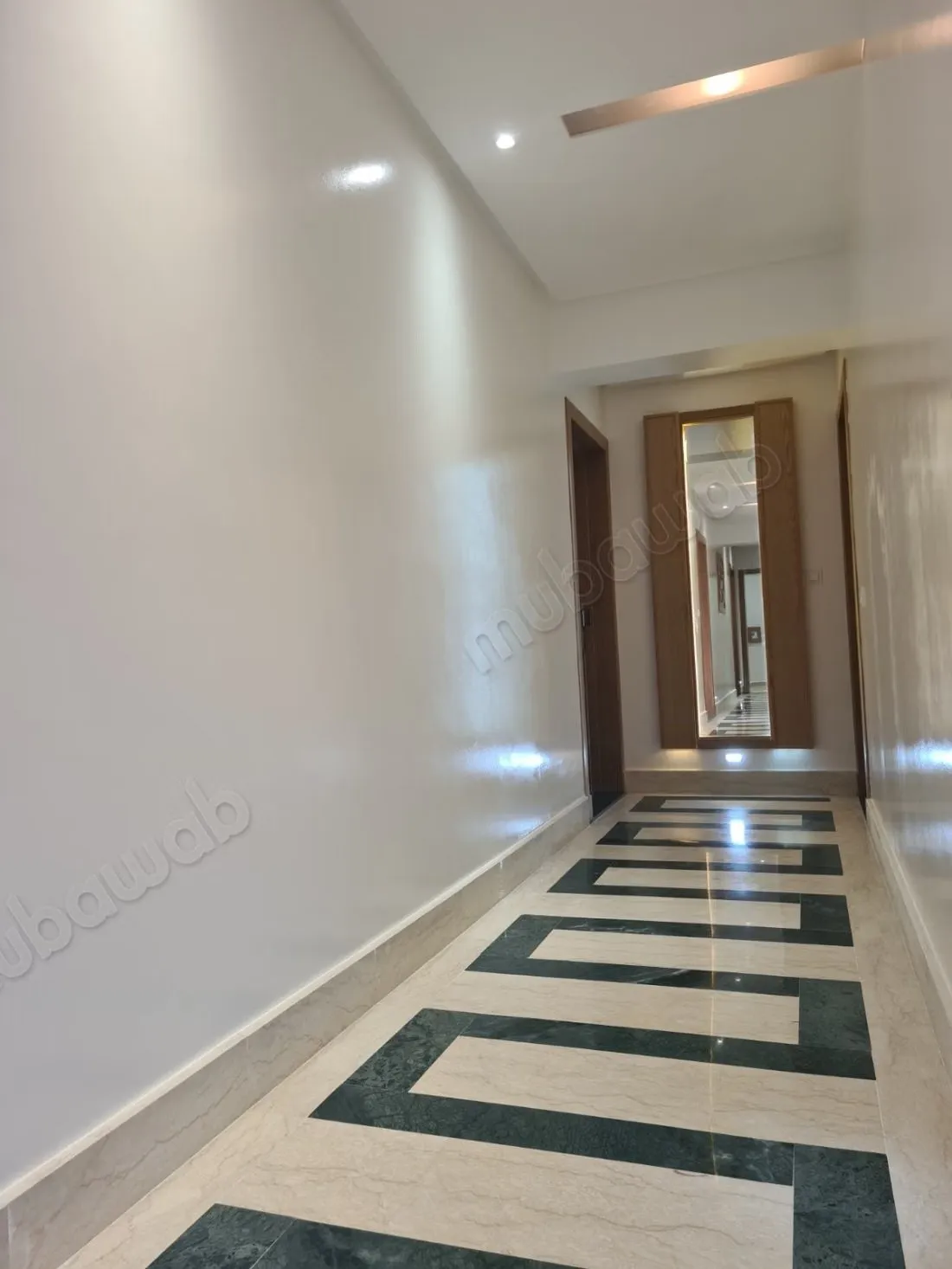 Très bel appart 2p vide avec terrasse - الرباط (3)
