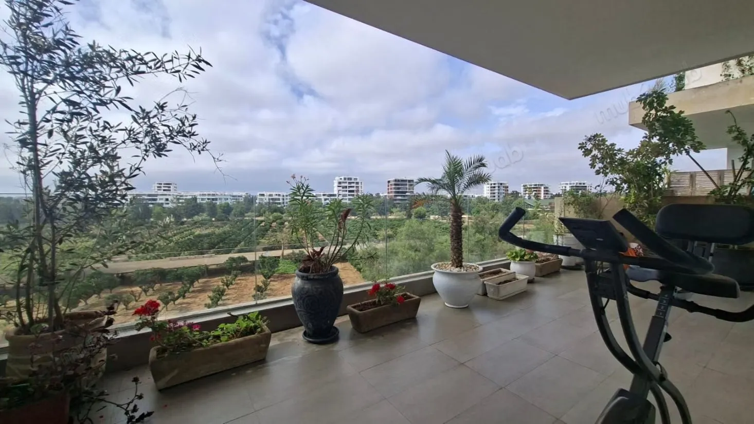Appartement standing sans vis à vis a l orangerai - الرباط