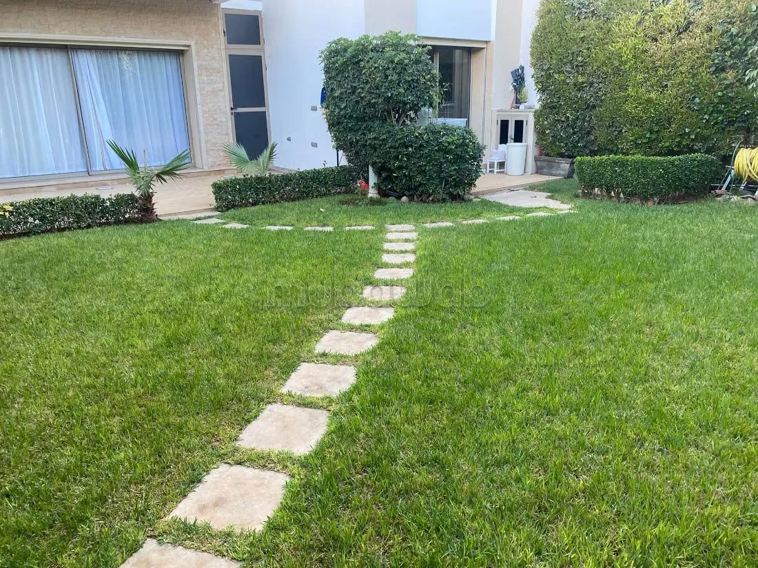 Rez De Jardin Location Meublé Ville Verte - بوسكورة