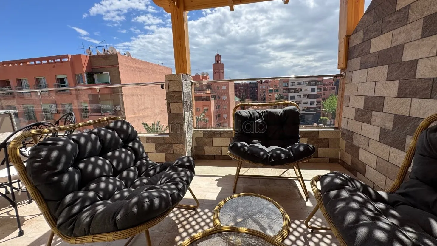 Appartement meublé dernier étage avec terrasse - مراكش