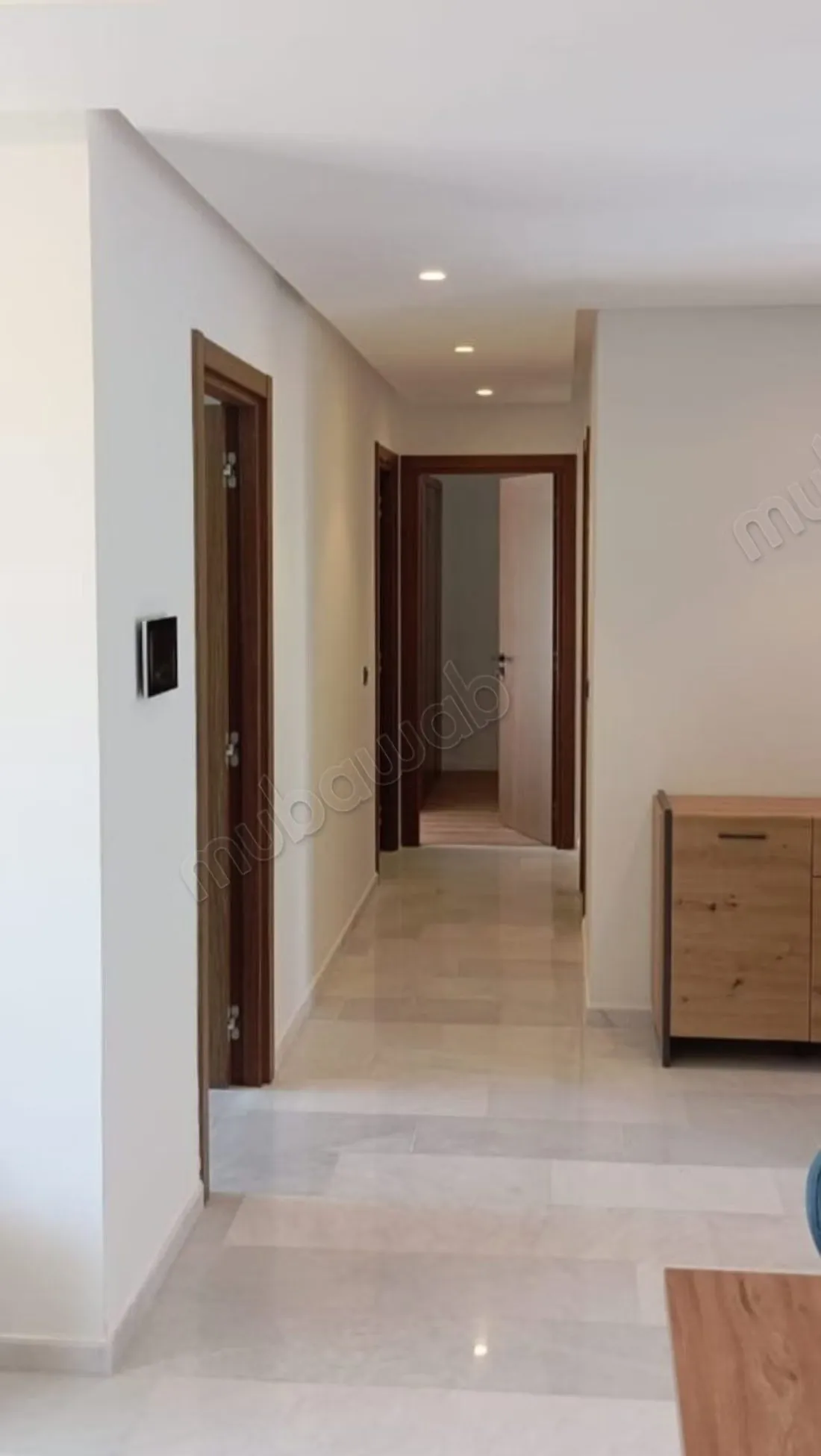Tres bel appartement meublé 
bouskoura - بوسكورة (2)