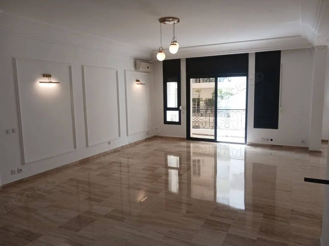 Appartement à Louer à Racine – Terrasses & Balcons - الدار البيضاء (3)