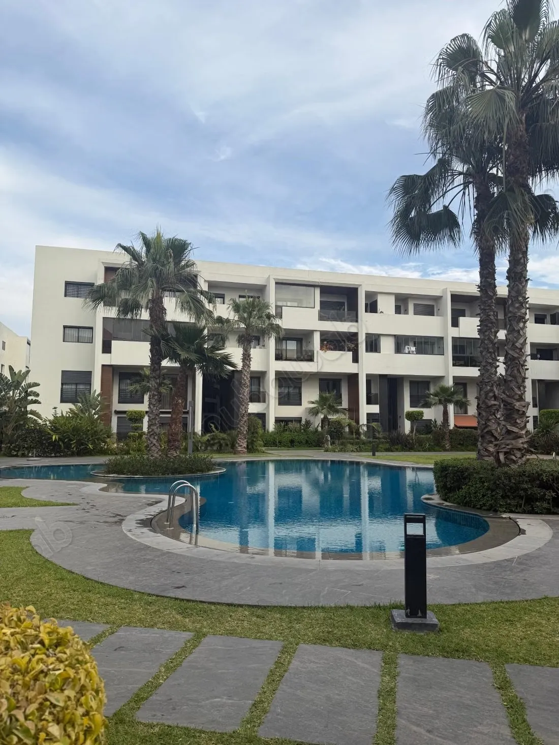 Appartement neuf avec piscine - بوسكورة