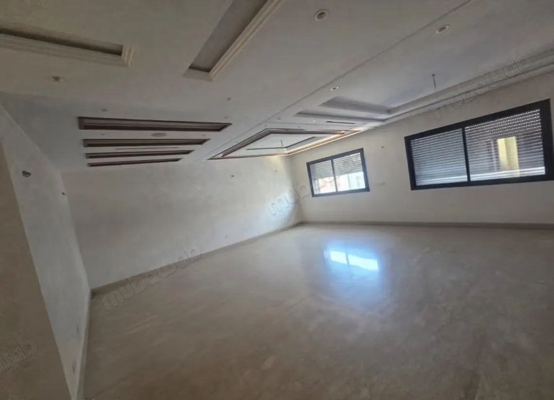 Appartment vide à louer val fleuri - طنجة