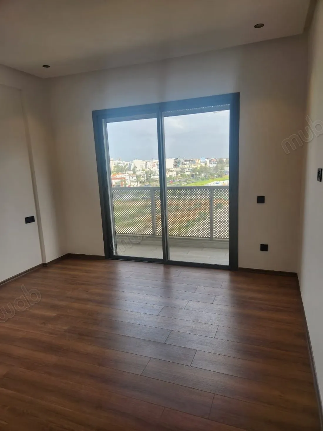 Appart 3ch Salon 136m2 Luxe à Cfc Sans Vis àVis - الدار البيضاء (3)