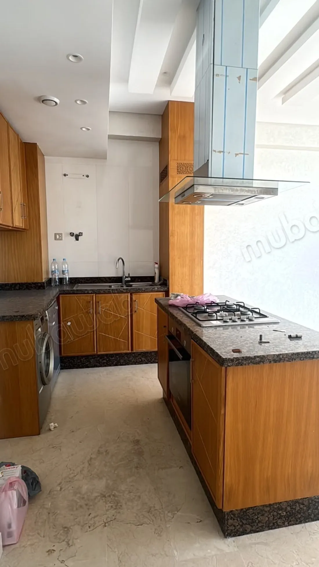 Appartement vide de standing à louer 
iberia - طنجة (3)
