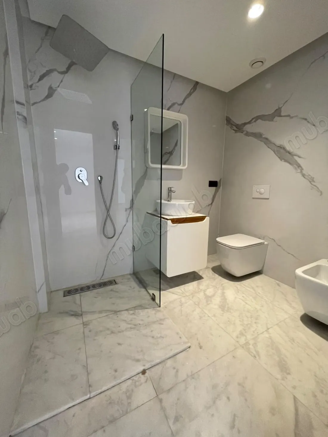 Appartement en location à Oasis. 3 chambres. Porte blindée... - الدار البيضاء (3)