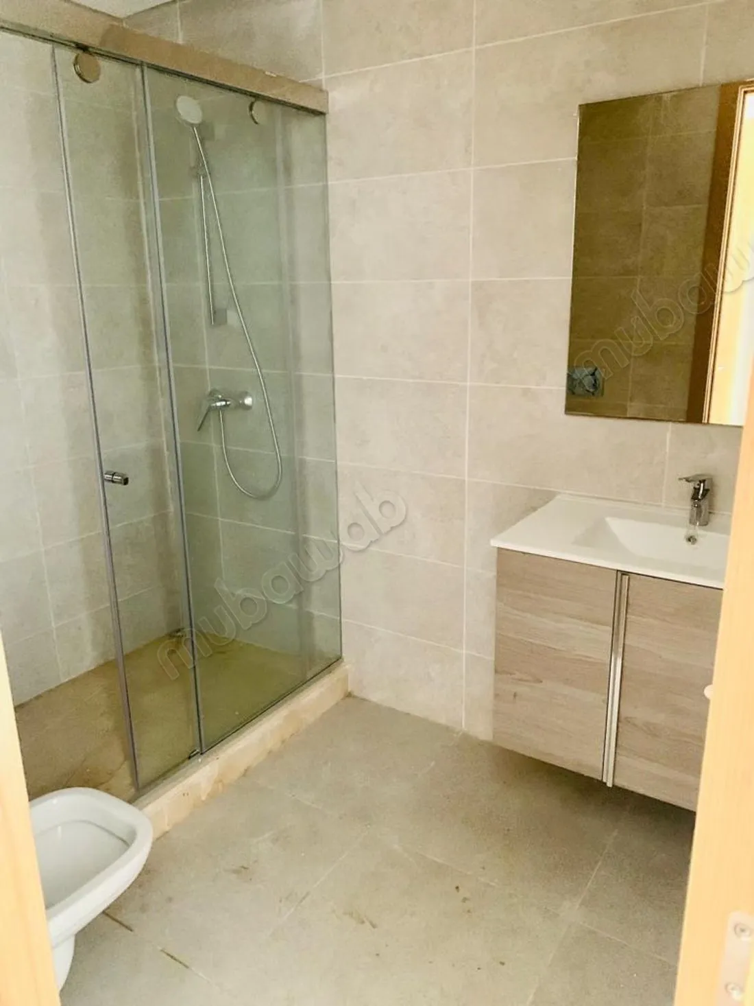 Appartement à louer à Riyad. 3 pièces. Meublé - الرباط (2)
