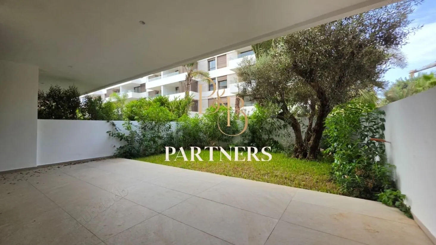 Appartement rez de jardin haut standing à louer - الرباط