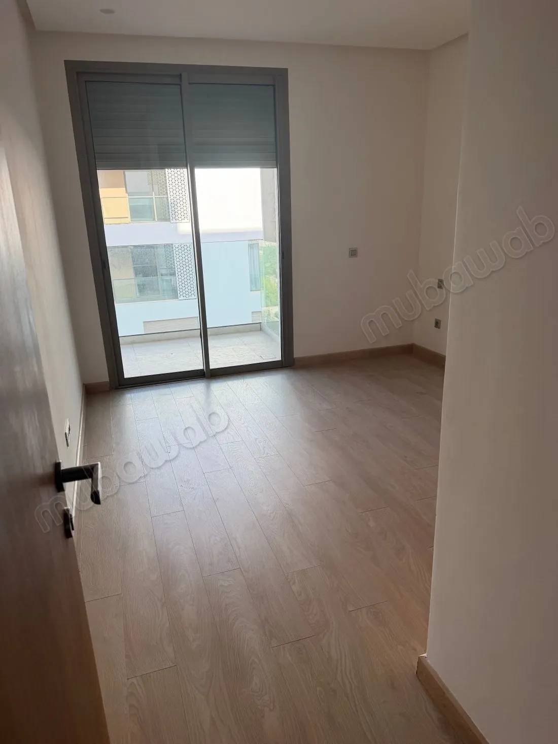 Louez cet appartement à Souissi. 
3 chambres. 
Concierge et... - الرباط (2)
