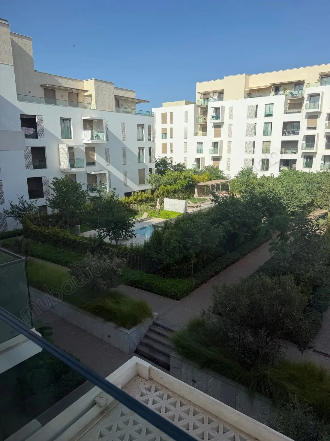 Louez cet appartement à Souissi. 
3 chambres. 
Concierge et... - الرباط