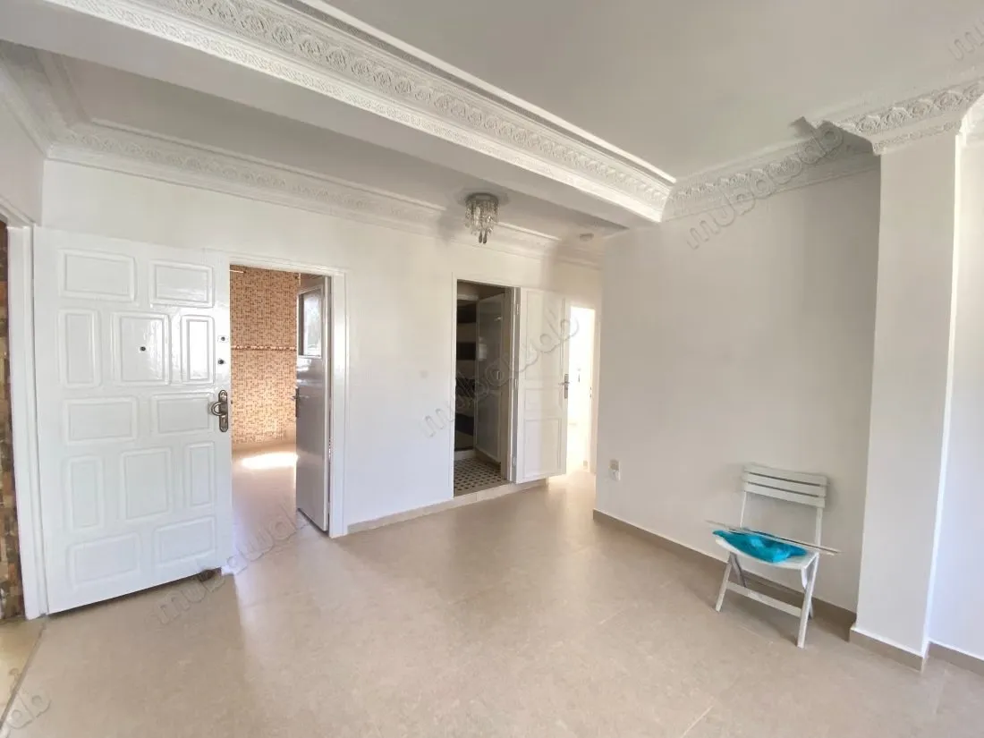 Très bel appartement en location à Aviation Mabella.
Surface... - الرباط (2)