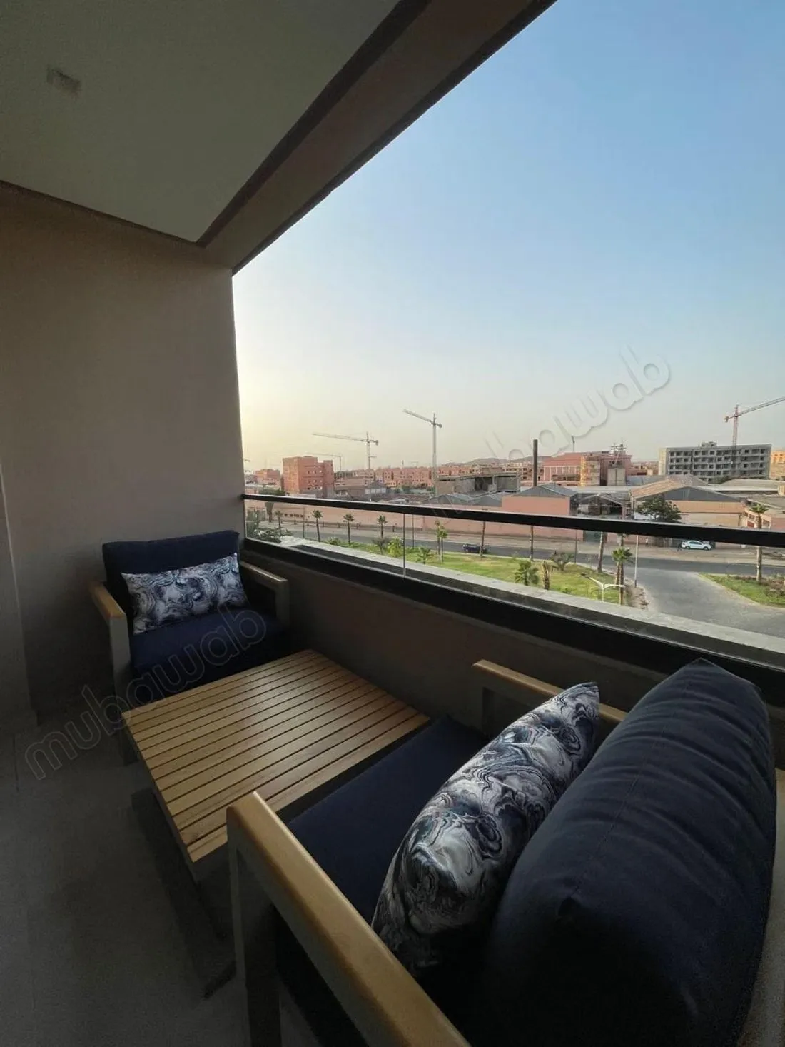 À LOUER – Bel appartement moderne avec terrasse - مراكش (2)