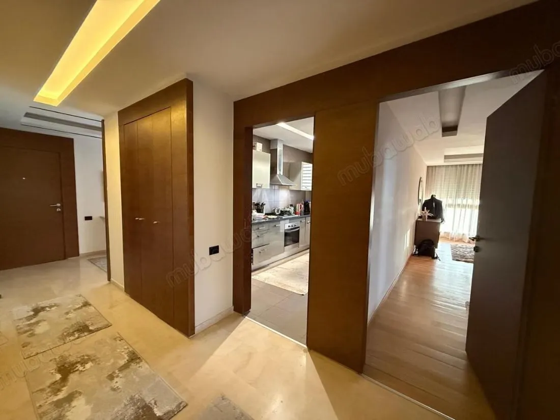 Appartement à louer à Souissi. 3 grandes pièces. Meublé - الرباط (3)