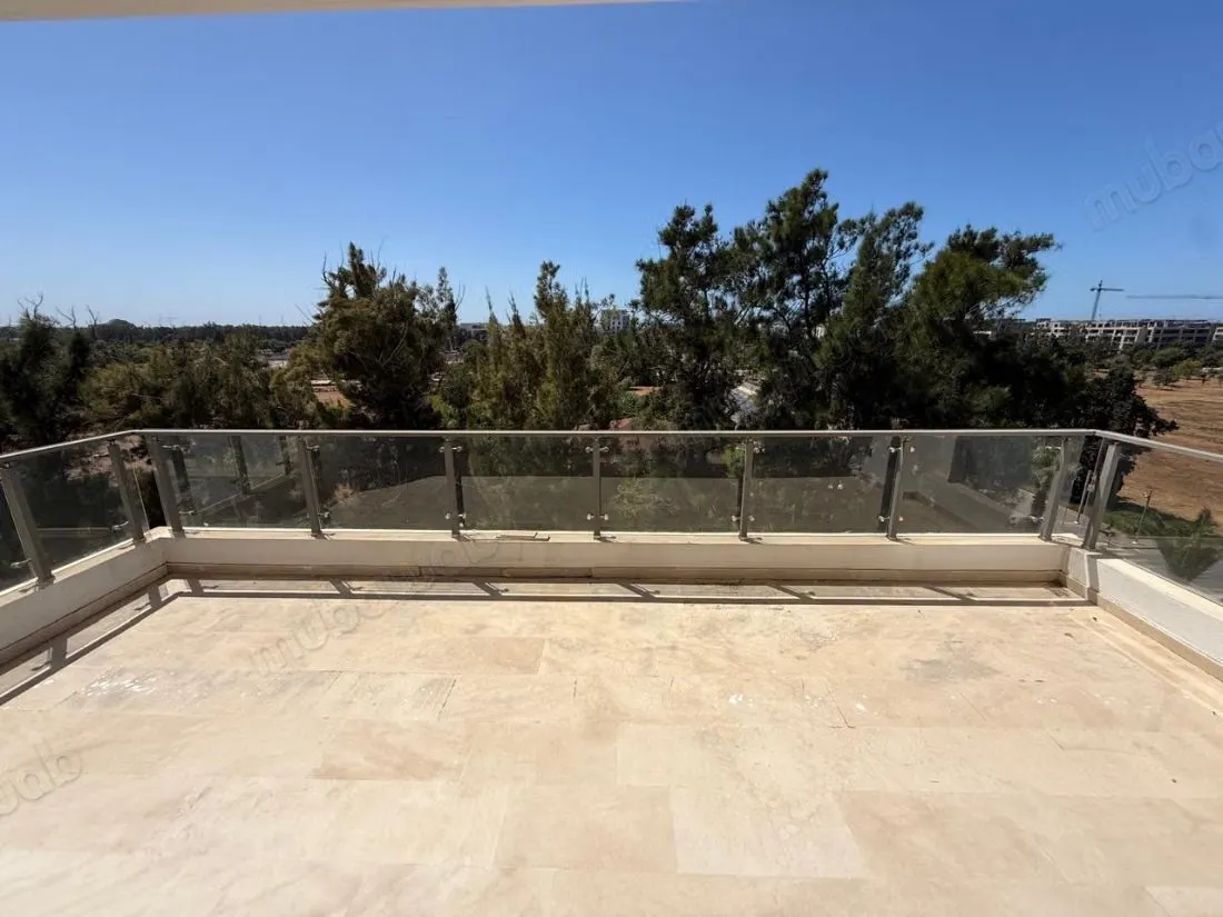 Appartement à louer à Souissi. 3 grandes pièces. Meublé - الرباط