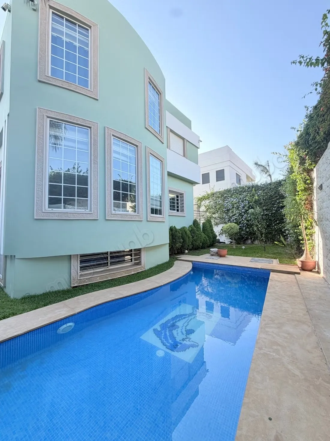 Superbe, villa en location avec piscine et jardin - طنجة (2)