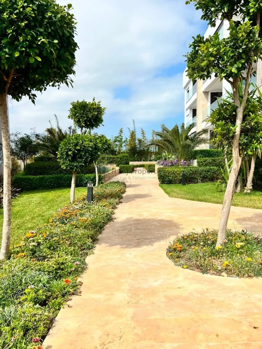 T3 90m² 2 chambres residence piscine - دار بوعزة (2)