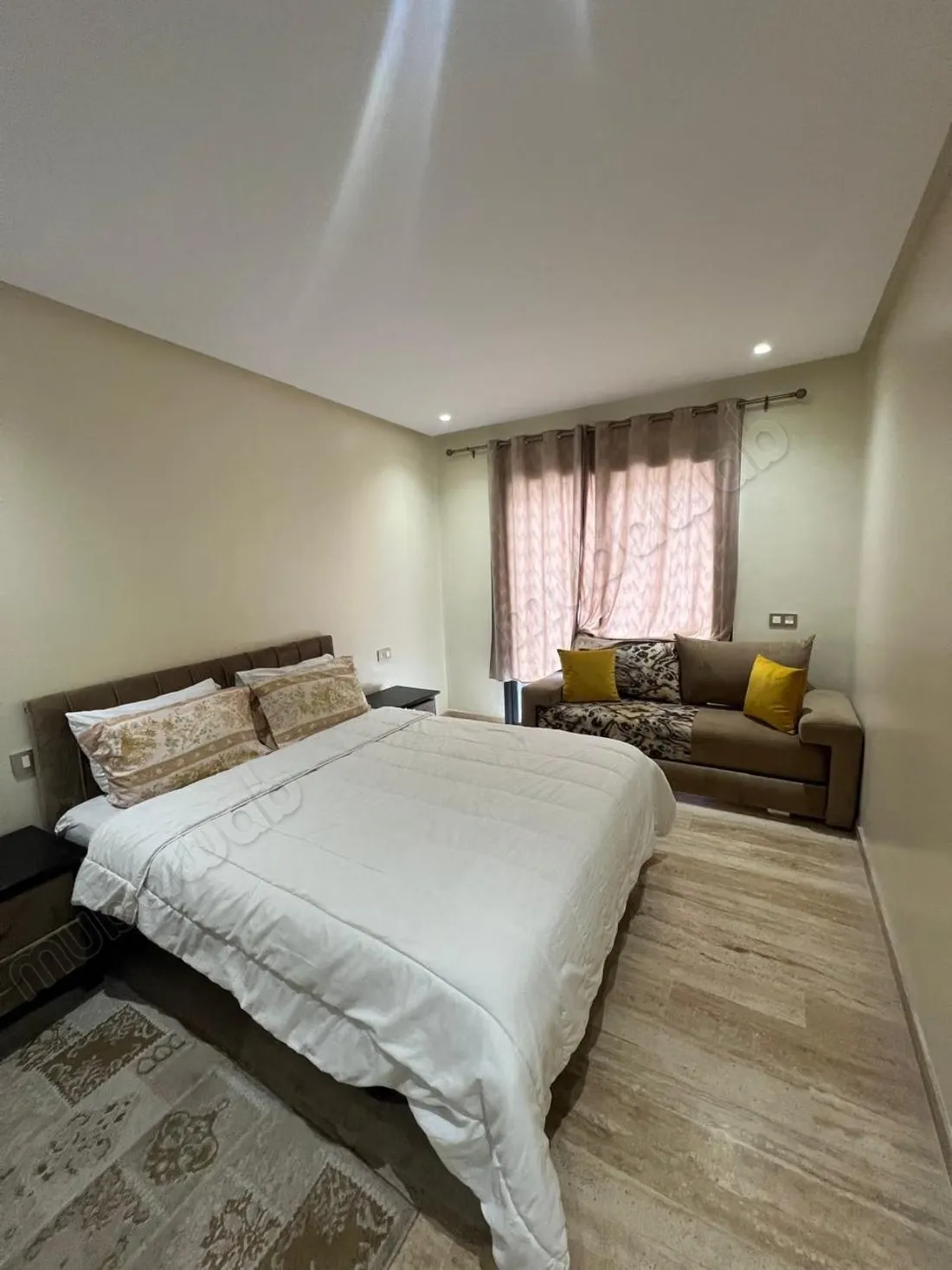 Location d'un appartement à Hay Mohammadi. 4 pièces. Salon t... - أكادير (3)