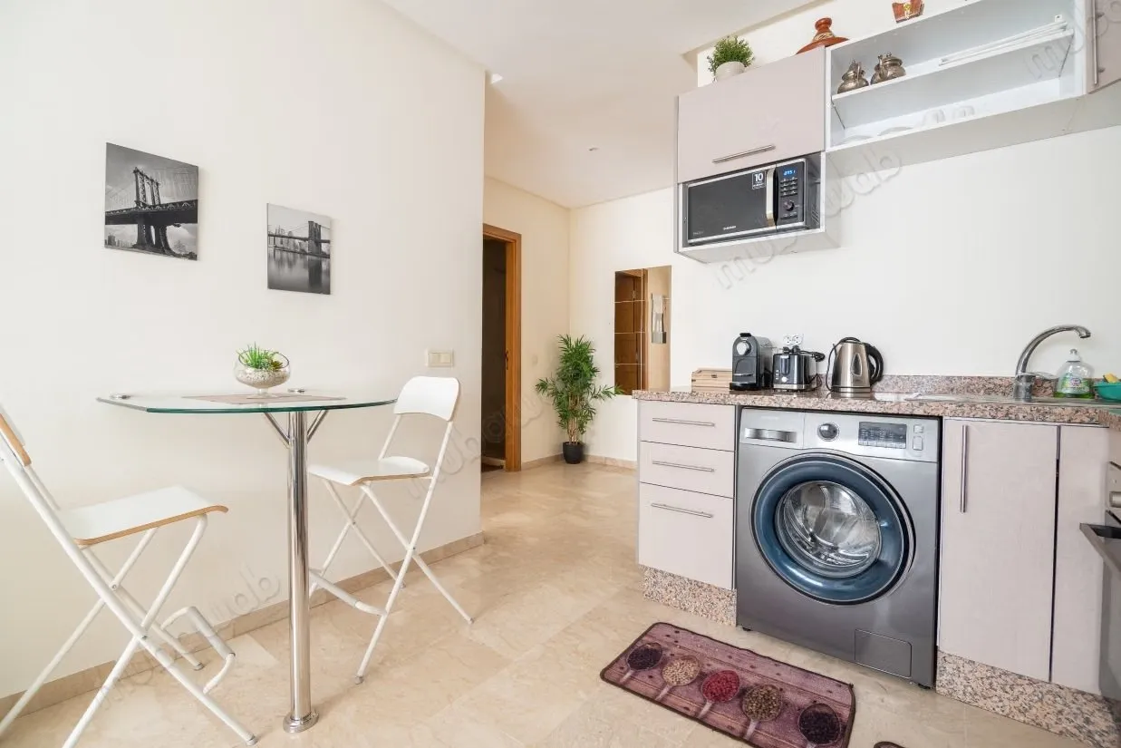 F31 Piscine Couverte Studio Luxe - مراكش (3)