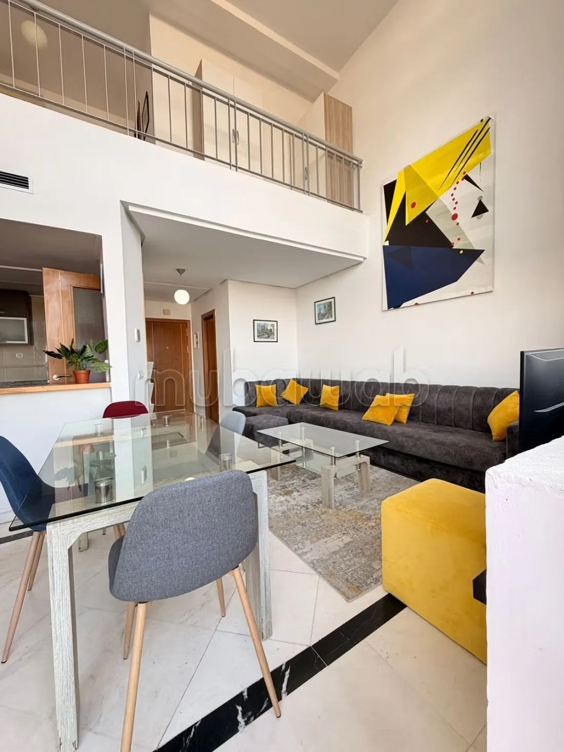 Appartement duplex avec terrasse à Louer 
Centre ville - طنجة