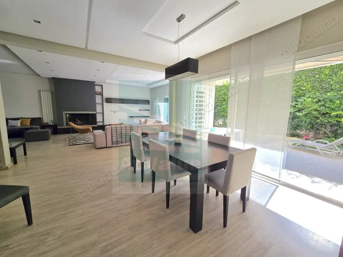 DV. 895: Villa avec piscine à Sidi Maarouf - الدار البيضاء