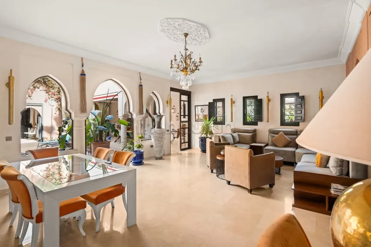 Splendide villa de 4 chambres rénovée, avec piscine et rooft... - مراكش