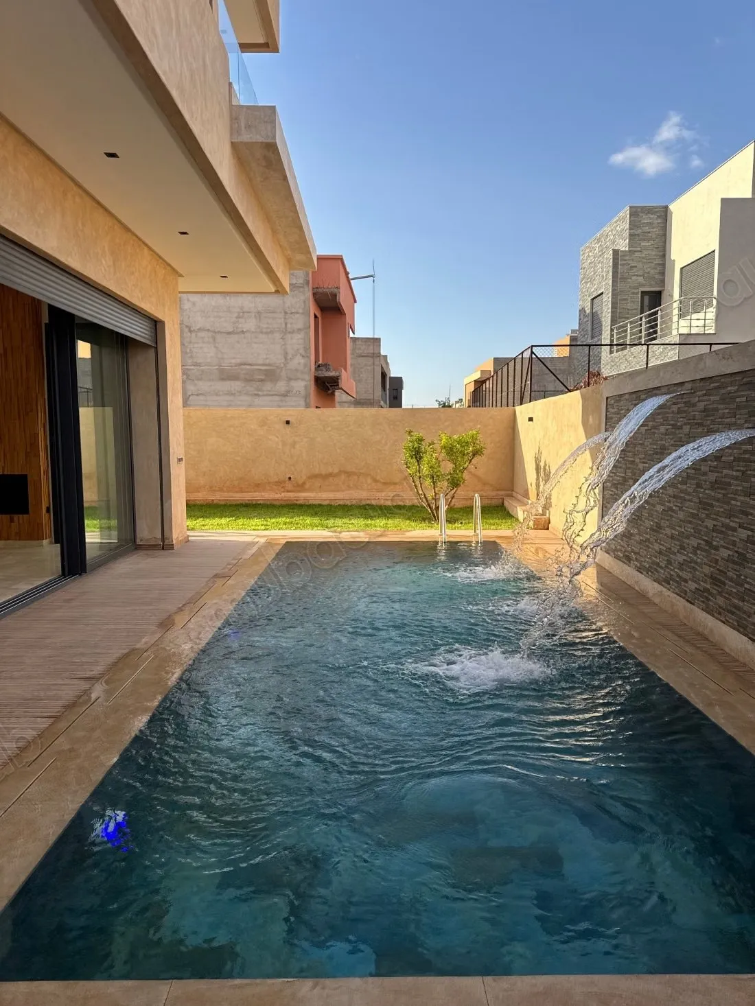 VILLA de LUXE à vendre à TARGA. 5chbres. 384m2 avec piscine - مراكش